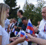 Молодая Гвардия поздравила жителей Югорска с Днем Государственного флага Российской Федерации - Единая Россия