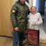 Десантники Ханты-Мансийска поздравили с наступающим праздником ветеранов, блокадников и тружеников тыла - ИД Новости Югры