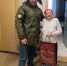 Десантники Ханты-Мансийска поздравили с наступающим праздником ветеранов, блокадников и тружеников тыла - Ханты Манси Мир